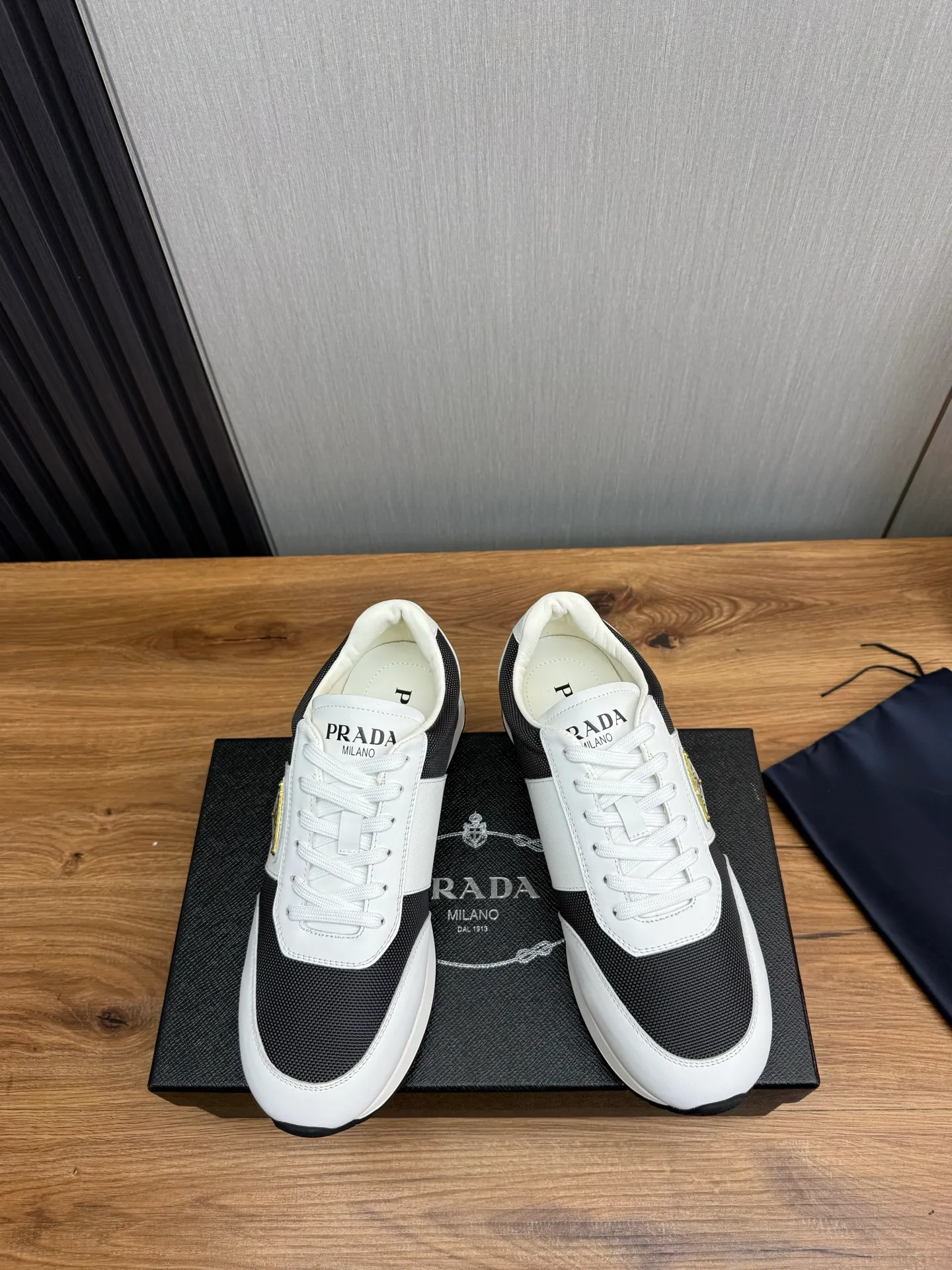 Men's shoes 💰760💰 [PRADA] New models synchronized with the official website, high-quality shipments ✔️Best sellers🔥 Original cowhide with mesh surface + cowhide lining, 1🆚1 replica, original bottom, 38-45 (men's 45 is custom-made and cannot be returned)